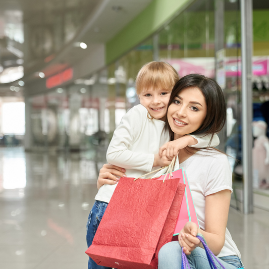 la joie de mere et fille pour leur achat